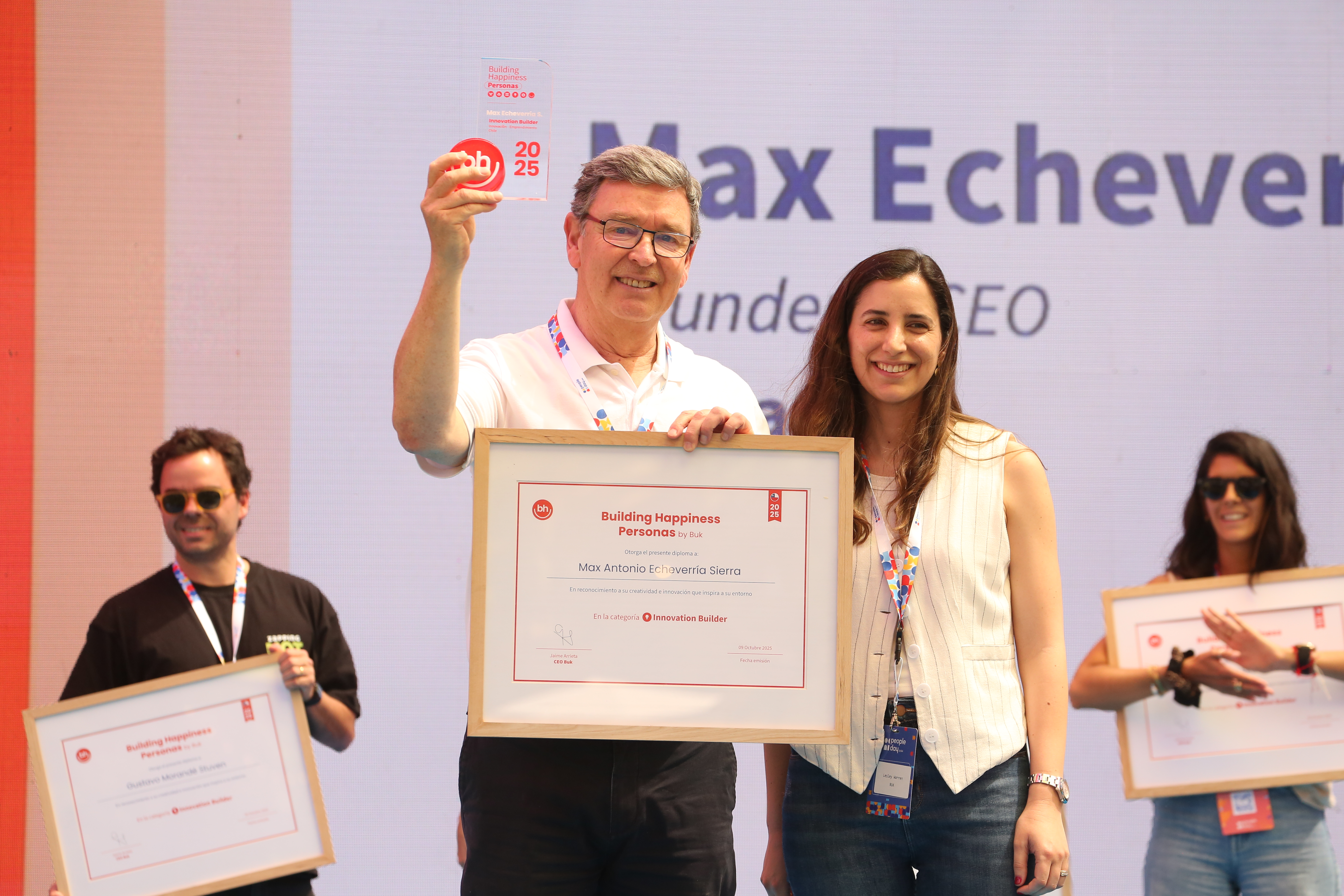 Max Echeverría Building Happiness